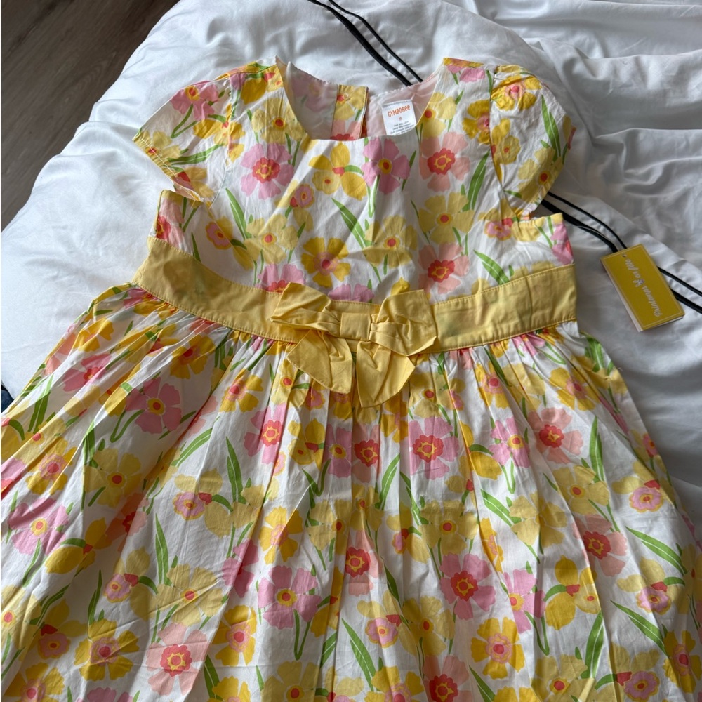 Girl dress.